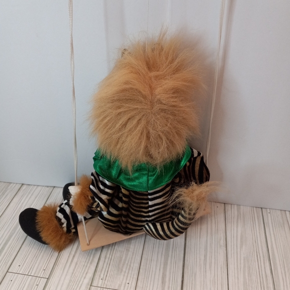 Vintage Porcelain Clown Tiger Acrobat Circus Swing Performer Doll - Picture 4 of 7